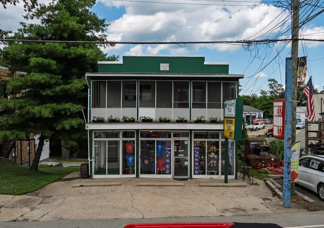 Homes for sale in Dry Ridge, KY | 16 N Main St, Dry Ridge, KY 41035 | MLS# 644215