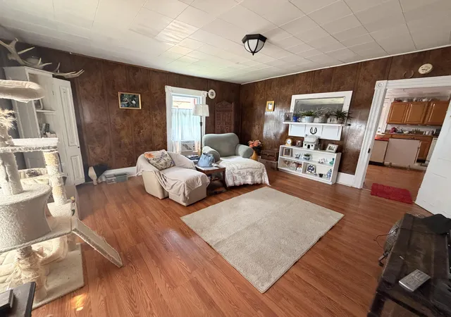 Homes for sale in Dry Ridge, KY | 29 S Main St, Dry Ridge, KY 41035 | MLS# 644621