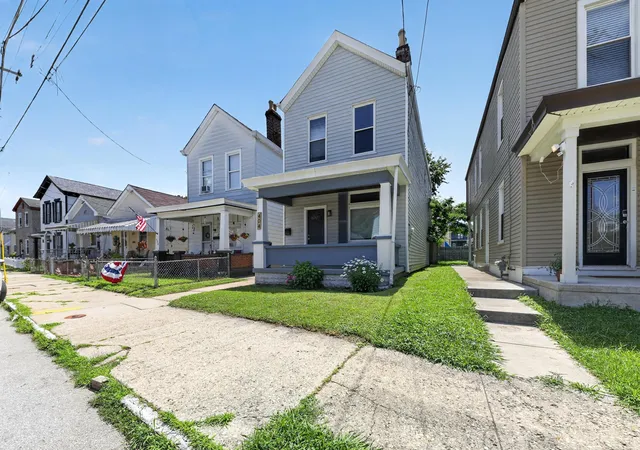 Photo 3 of Single family home for sale at 404 5th Avenue, Dayton, KY 41074 | MLS# 644678 | Listing updated on 2026-09-16