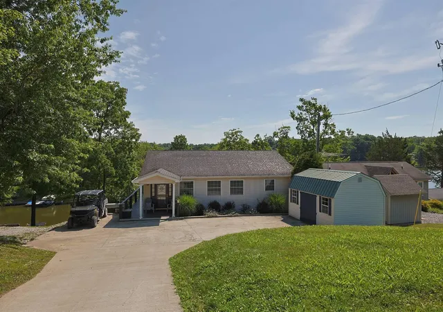 Homes for sale in Owenton, KY | 12 Elk Lake Resort Rd, Owenton, KY 40359 | MLS# 644271