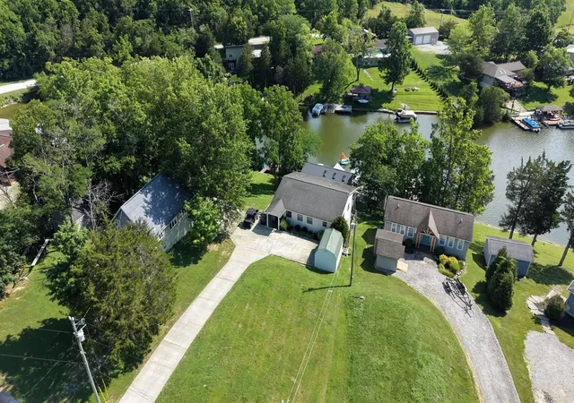 Homes for sale in Owenton, KY | 12 Elk Lake Resort Rd, Owenton, KY 40359 | MLS# 644271