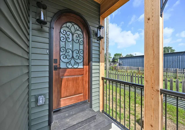3rd image of 1217 Russell St, Covington, KY 41011 | MLS# 644235