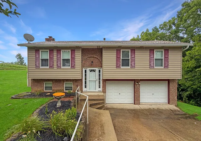 Photo 1 of Sale Pending at 303 Gilbert Ridge Rd, Alexandria, KY 41001 | MLS# 644718 | Listing updated on 2026-09-03