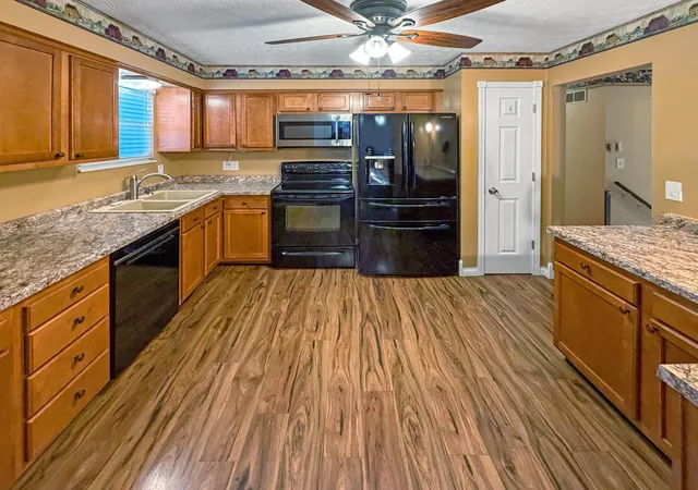Photo 3 of Sale Pending at 303 Gilbert Ridge Rd, Alexandria, KY 41001 | MLS# 644718 | Listing updated on 2026-09-03