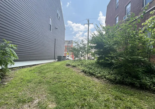 Homes for sale in Covington, KY | 664 W Pike St, Covington, KY 41011 | MLS# 644268