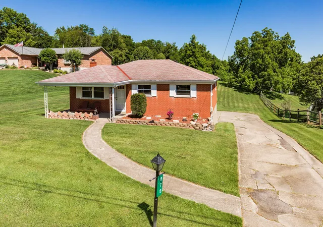 Homes for sale in Alexandria, KY | 878 Brandywine Ct, Alexandria, KY 41001 | MLS# 644314