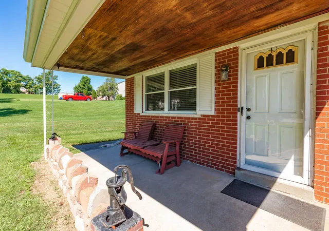 Homes for sale in Alexandria, KY | 878 Brandywine Ct, Alexandria, KY 41001 | MLS# 644314