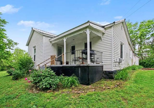 Homes for sale in Williamstown, KY | 8585 Dixie Hwy, Williamstown, KY 41097 | MLS# 644369