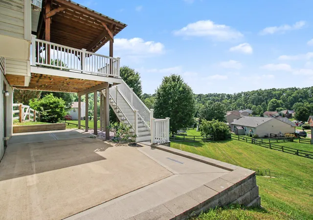 Homes for sale in Burlington, KY | 7680 Falls Creek Wy, Burlington, KY 41005 | MLS# 644291