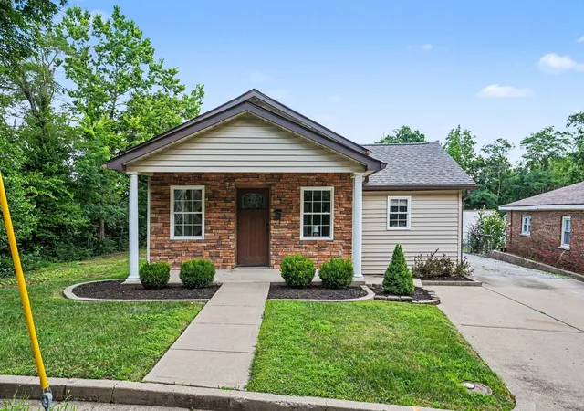 1st image of 12 High St, Walton, KY 41094 | MLS# 644491