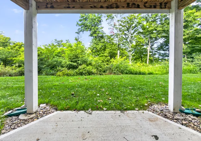 Listing Photo 2 - Condo for sale in building located at 2363 Piazza Ridge, Covington, KY 41017