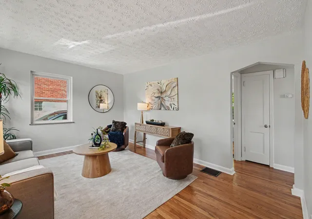 Photo 3 of Single family home for sale at 340 Bonnie Leslie Ave, Bellevue, KY 41073 | MLS# 644330 | Listing updated on 2026-07-26