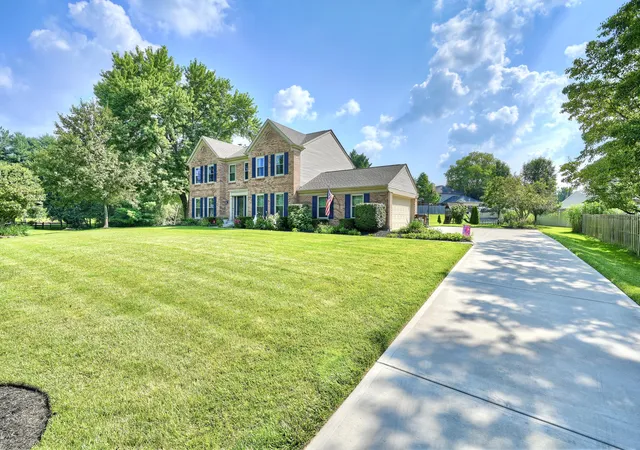 Photo 3 of Single family home for sale at 10392 Lanes End Cir, Florence, KY 41042 | MLS# 644354 | Listing updated on 2026-09-15