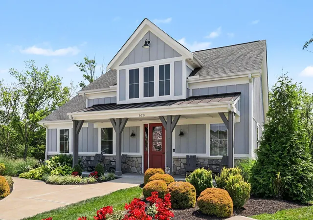 Listing Photo 2 - Condo for sale in building located at 2526 Elyria Ct, Crescent Springs, KY 41017 - Unit #