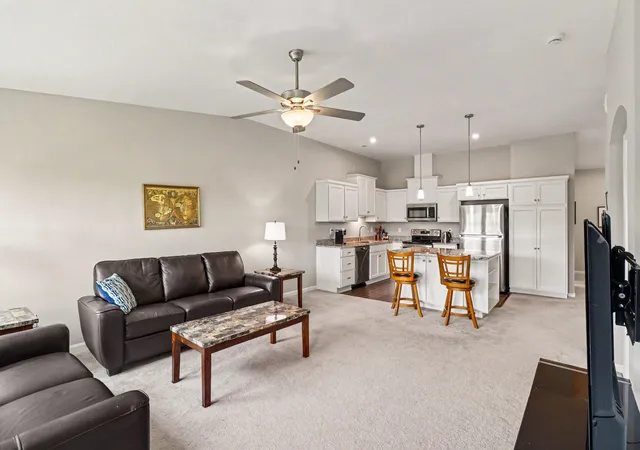 Homes for sale in Crescent Springs, KY | 2526 Elyria Ct, Crescent Springs, KY 41017 | MLS# 644390