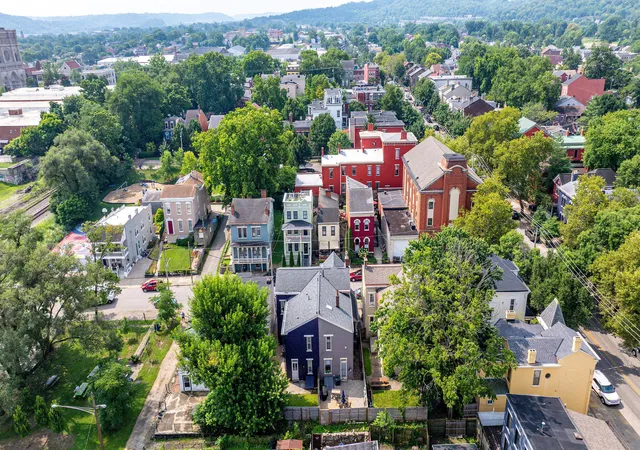 Photo 3 of Townhouse for sale at 128 W 10th Street, Covington, KY 41011 | MLS# 644816 | Listing updated on 2026-09-14
