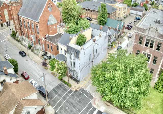 3rd image of 18 W 8Th St, Newport, KY 41071 | MLS# 644360