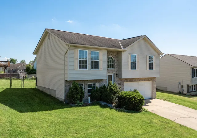 Homes for sale in Dry Ridge, KY | 254 Redwood Dr, Dry Ridge, KY 41035 | MLS# 644364