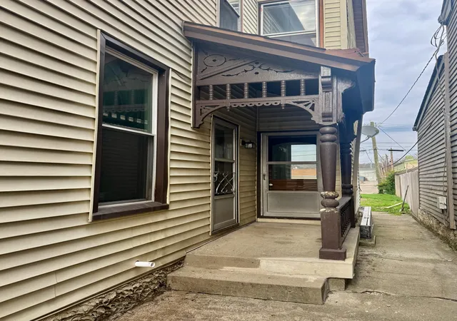 Homes for sale in Newport, KY | 911 Park Ave, Newport, KY 41071 | MLS# 644391