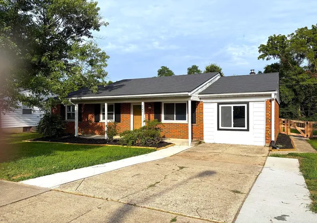 Photo 2 of Sale Pending at 3742 Autumn Rd, Elsmere, KY 41018 | MLS# 645757 | Listing updated on 2026-08-22