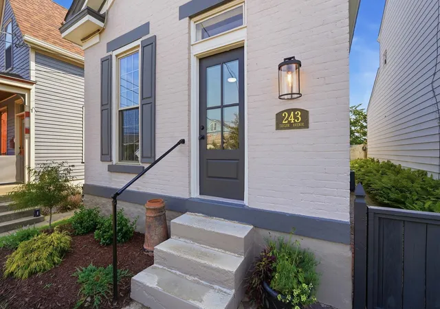Homes for sale in Bellevue, KY | 243 Taylor Ave, Bellevue, KY 41073 | MLS# 644513