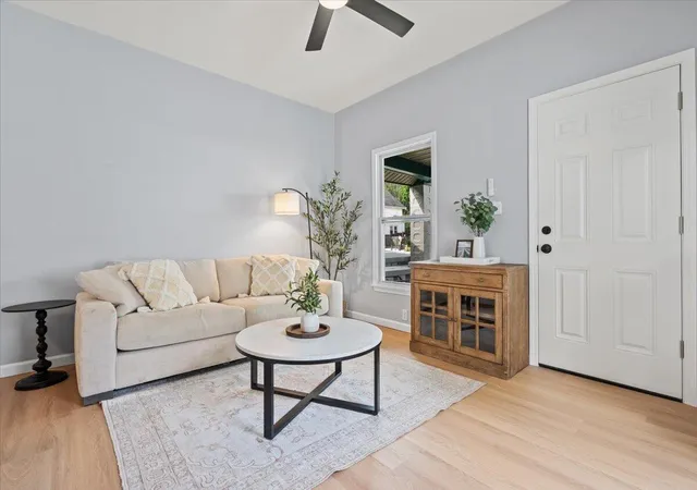3rd image of 2416 Herman St, Covington, KY 41014 | MLS# 644450