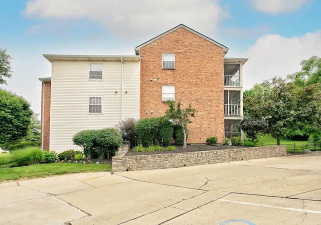 Homes for sale in Fort Thomas, KY | 504 Calumet Ct, Fort Thomas, KY 41075 | MLS# 644408
