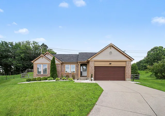 Homes for sale in Burlington, KY | 4817 Buckhorn Dr, Burlington, KY 41005 | MLS# 644411