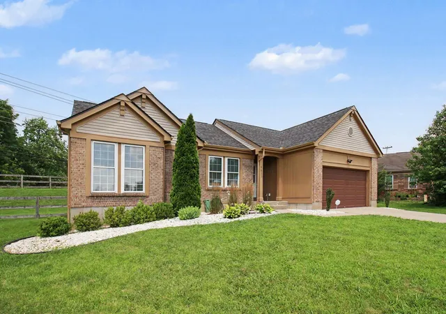 Homes for sale in Burlington, KY | 4817 Buckhorn Dr, Burlington, KY 41005 | MLS# 644411