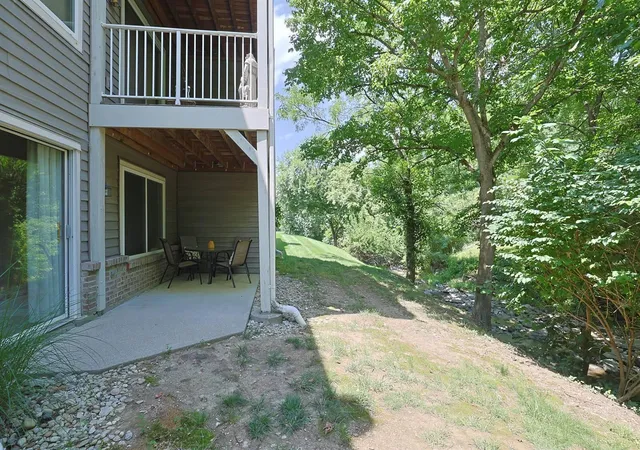 Homes for sale in Crescent Springs, KY | 2123 Clareglen Drive, Crescent Springs, KY 41017 | Houzeo