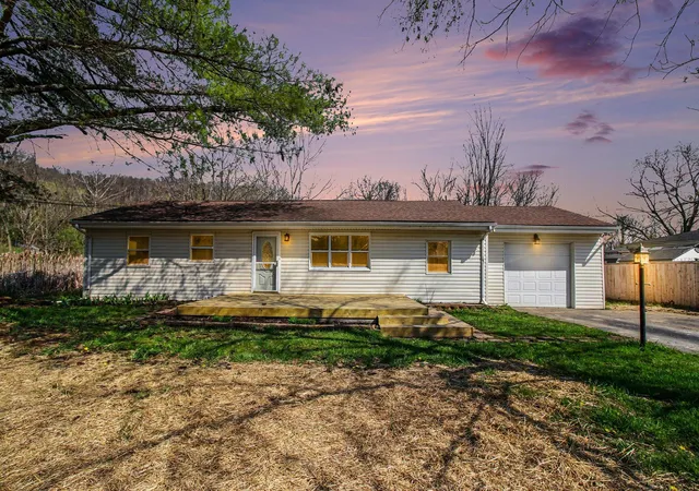 Homes for sale in Fort Mitchell, KY | 1982 Warren Ave, Fort Mitchell, KY 41017 | MLS# 644431