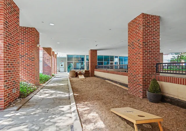 2nd image of 324 E Main St, Louisville, KY 40202
