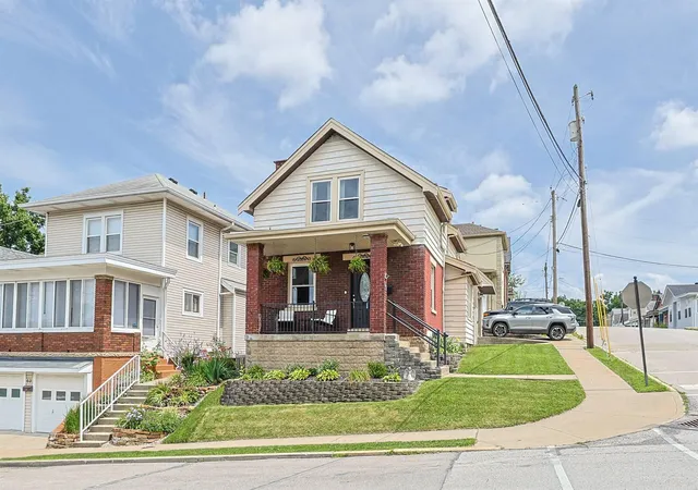 Homes for sale in Newport, KY | 64 16th St, Newport, KY 41071 | MLS# 644481