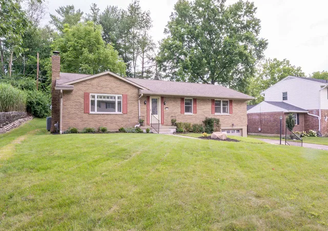 Homes for sale in Crestview Hills, KY | 2930 Campus Dr, Crestview Hills, KY 41017 | MLS# 644463
