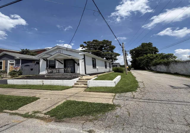 Homes for sale in Covington, KY | 209 Davies St, Covington, KY 41016 | MLS# 644500