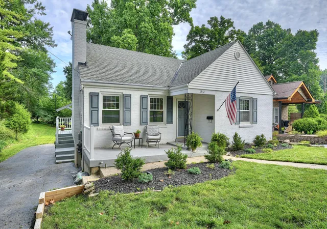 Homes for sale in Fort Thomas, KY | 1831 N Fort Thomas Ave, Fort Thomas, KY 41075 | MLS# 644490