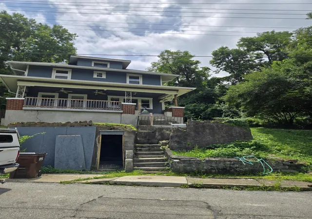 Homes for sale in Dayton, KY | 612 Brooklyn Ave, Dayton, KY 41074 | MLS# 644559