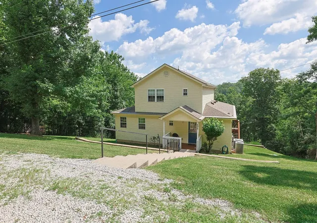 Photo 3 of Single family home for sale at 649 650 Lakeshore Dr, Owenton, KY 40359 | MLS# 644502 | Listing updated on 2026-09-14