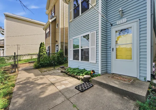 Homes for sale in Dayton, KY | 1132 5Th Ave, Dayton, KY 41074 | MLS# 644633