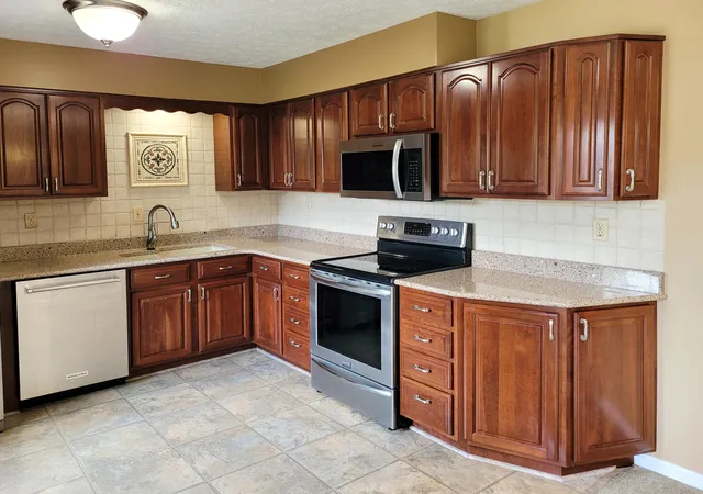 Homes for sale in Burlington, KY | 6451 Westland Dr, Burlington, KY 41005 | MLS# 644539
