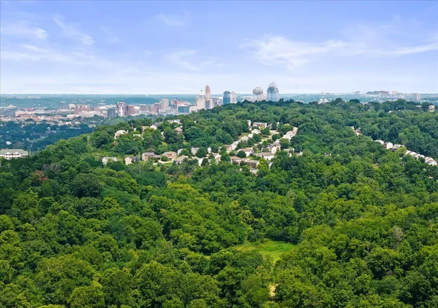 Homes for sale in Southgate, KY | 44 Woodland Hills Dr #5, Southgate, KY 41071 | MLS# 644541