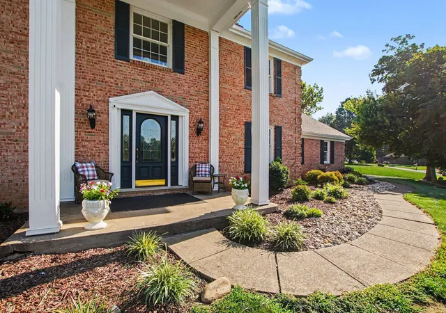 Homes for sale in Florence, KY | 1070 Tudor Ln, Florence, KY 41042 | MLS# 644643