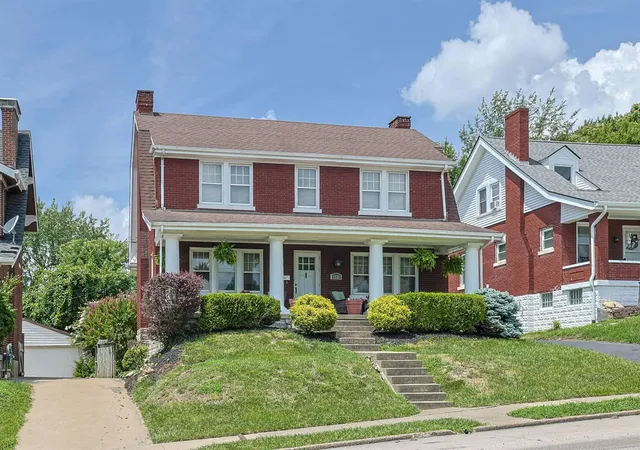 Homes for sale in Fort Thomas, KY | 1131 Highland Ave, Fort Thomas, KY 41075 | MLS# 644564