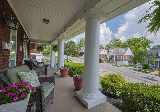 Homes for sale in Fort Thomas, KY | 1131 Highland Ave, Fort Thomas, KY 41075 | MLS# 644564