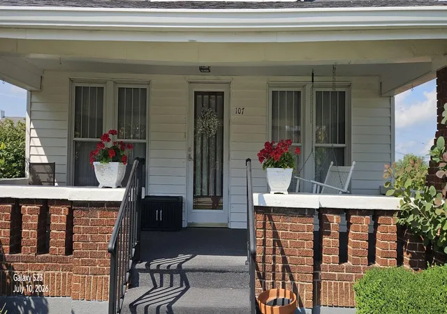 Homes for sale in Brooksville, KY | 107 Woodward Ave, Brooksville, KY 41004 | MLS# 644606