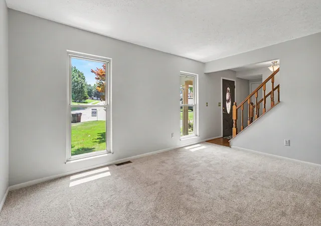 2nd image of 5251 Cotton Mill Ct, Latonia, KY 41015 | MLS# 644707