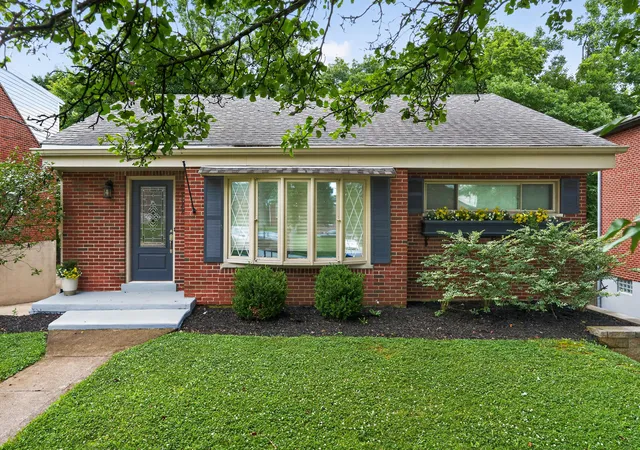 Homes for sale in Fort Thomas, KY | 144 Summit Ave, Fort Thomas, KY 41075 | MLS# 644619