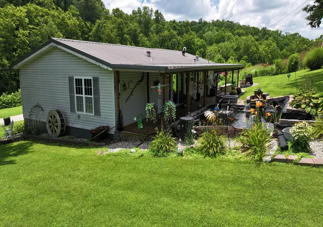 Homes for sale in Owenton, KY | 145 Sawdridge Rd, Owenton, KY 40359 | MLS# 644617