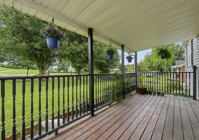Homes for sale in Pleasureville, KY | 671 Main St, Pleasureville, KY 40057 | MLS# 644625