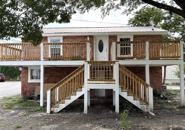 Homes for sale in Middlesboro, KY | 119 S 20th St, Middlesboro, KY 40965 | MLS# 644620
